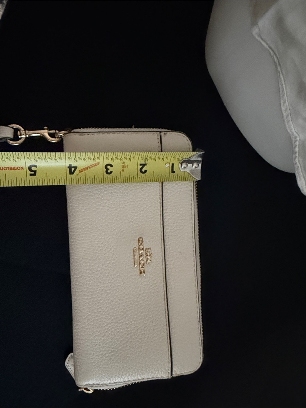 COACH Pebbled Leather Wristlet in Cream with Gold Logo - Picture 6 of 7